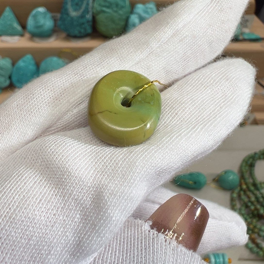 绿松石配饰未镶嵌