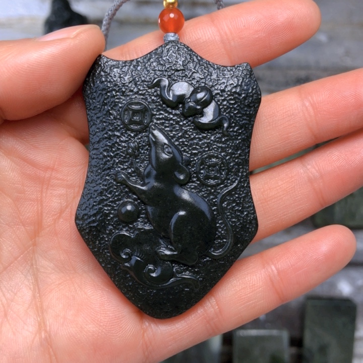 颈饰未镶嵌和田玉