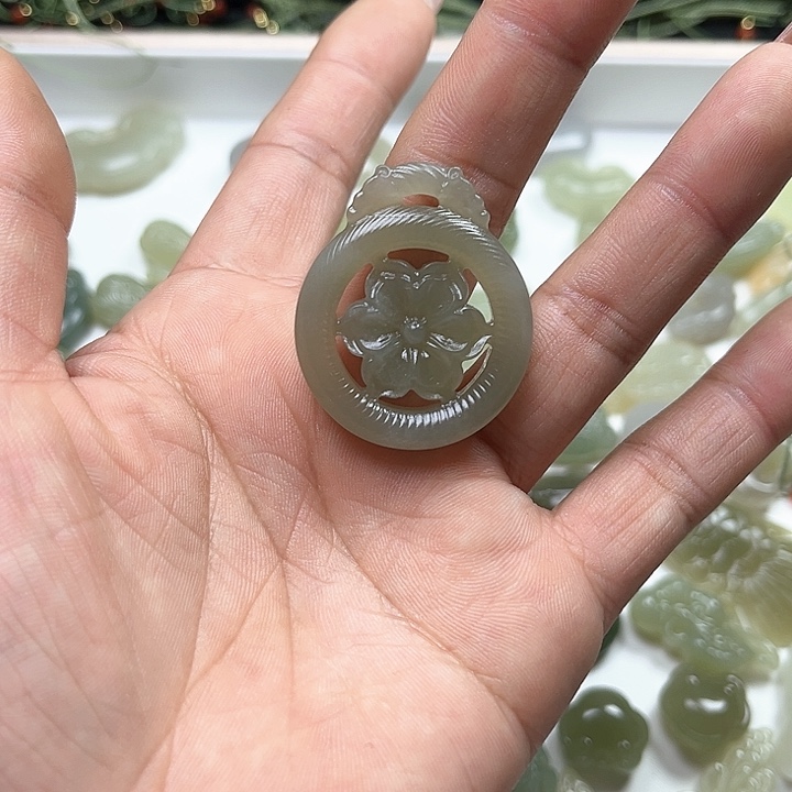 【闪购商品】和田玉颈饰未镶嵌橘**啾