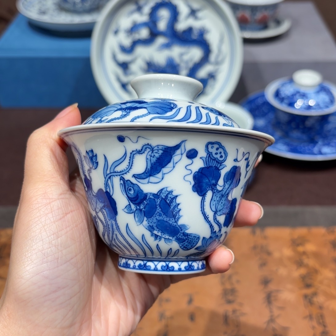 瓷片L****米景德镇纯手工手绘