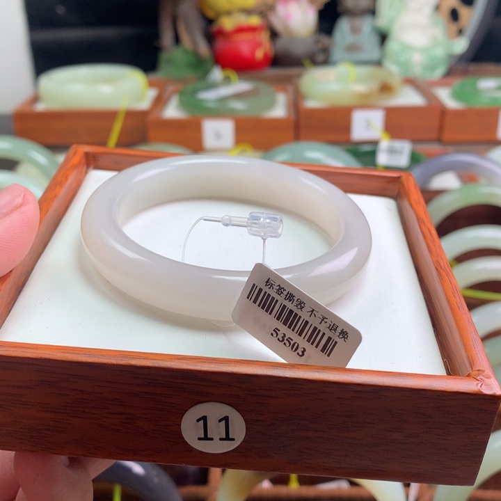 和田玉手镯未镶嵌53