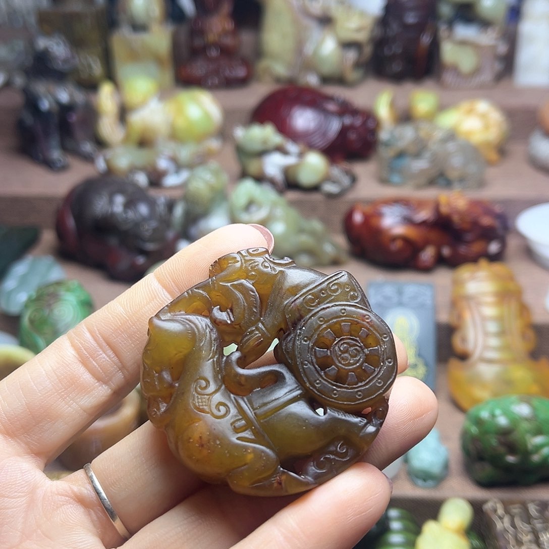 白玉菩提吊坠129。。