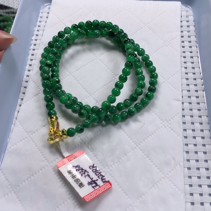 翡翠未镶嵌颈饰项链