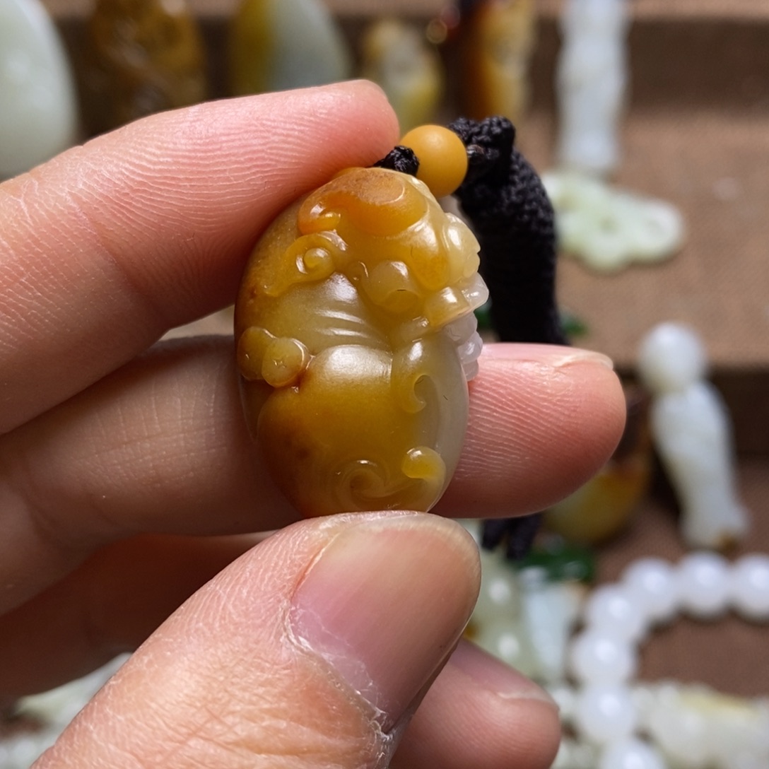 和田玉颈饰未镶嵌e*-