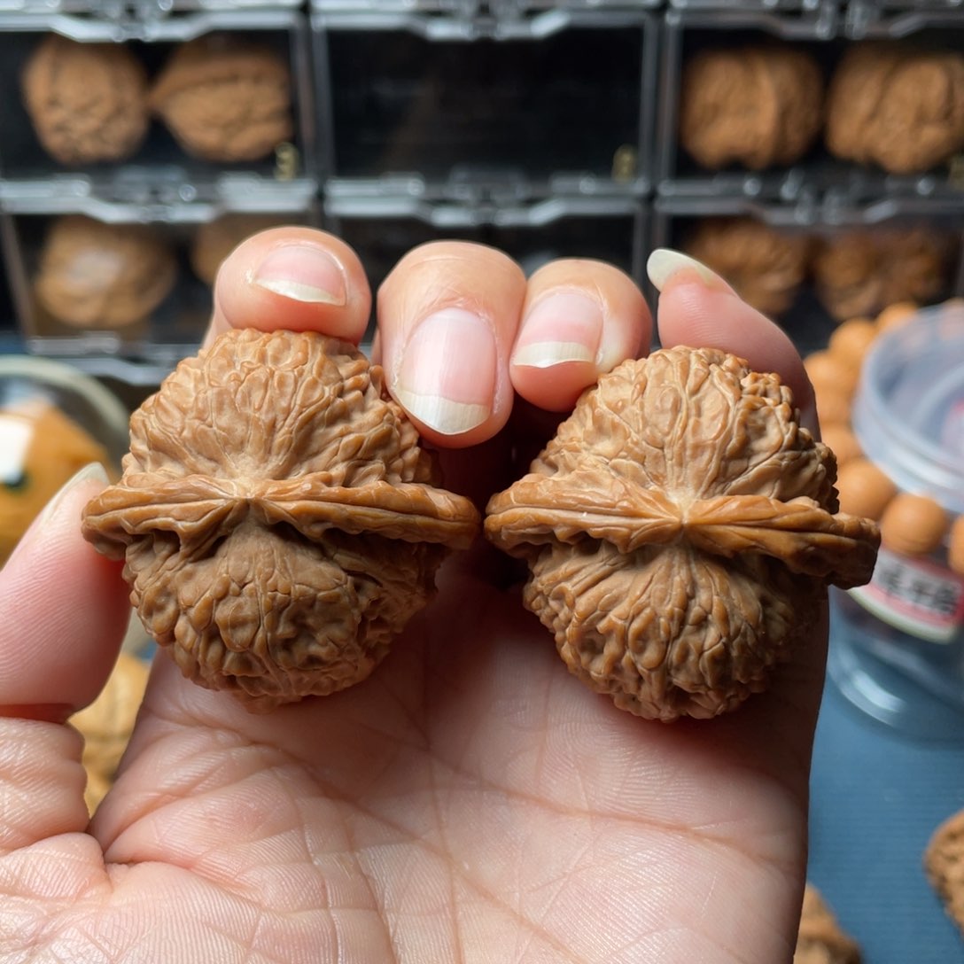 文玩核桃把件41+白狮子