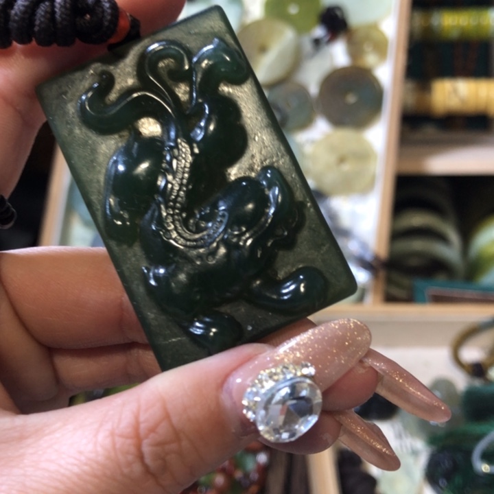 岫玉岫玉挂件未镶嵌