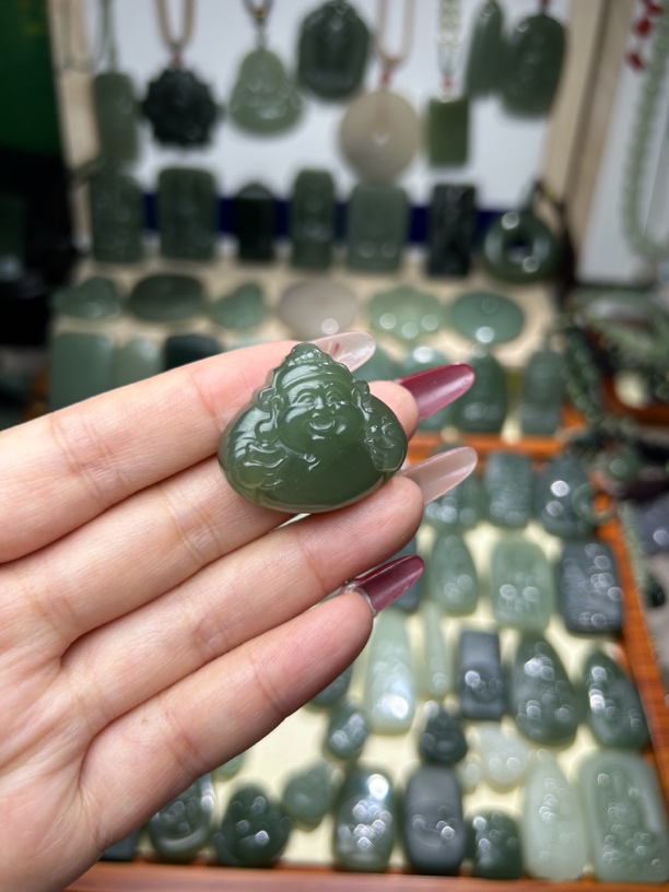 天然和田玉老坑青海料冰底湖水绿财神时尚精美雕刻