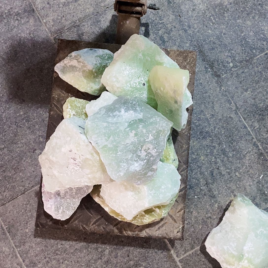 蛇纹石玉未镶嵌岫玉原石蛇纹石玉