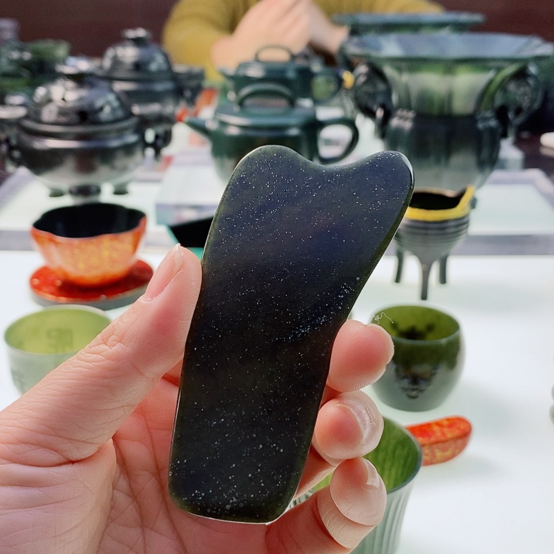 和田玉（青玉）摆件未镶嵌