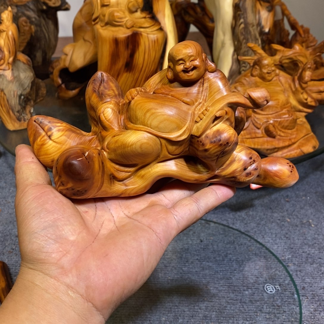 雨***虹柏木（崖柏）木雕工艺品