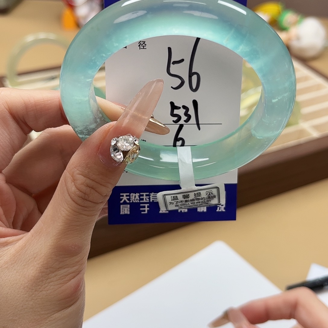 蛇纹石玉手镯未镶嵌X**n