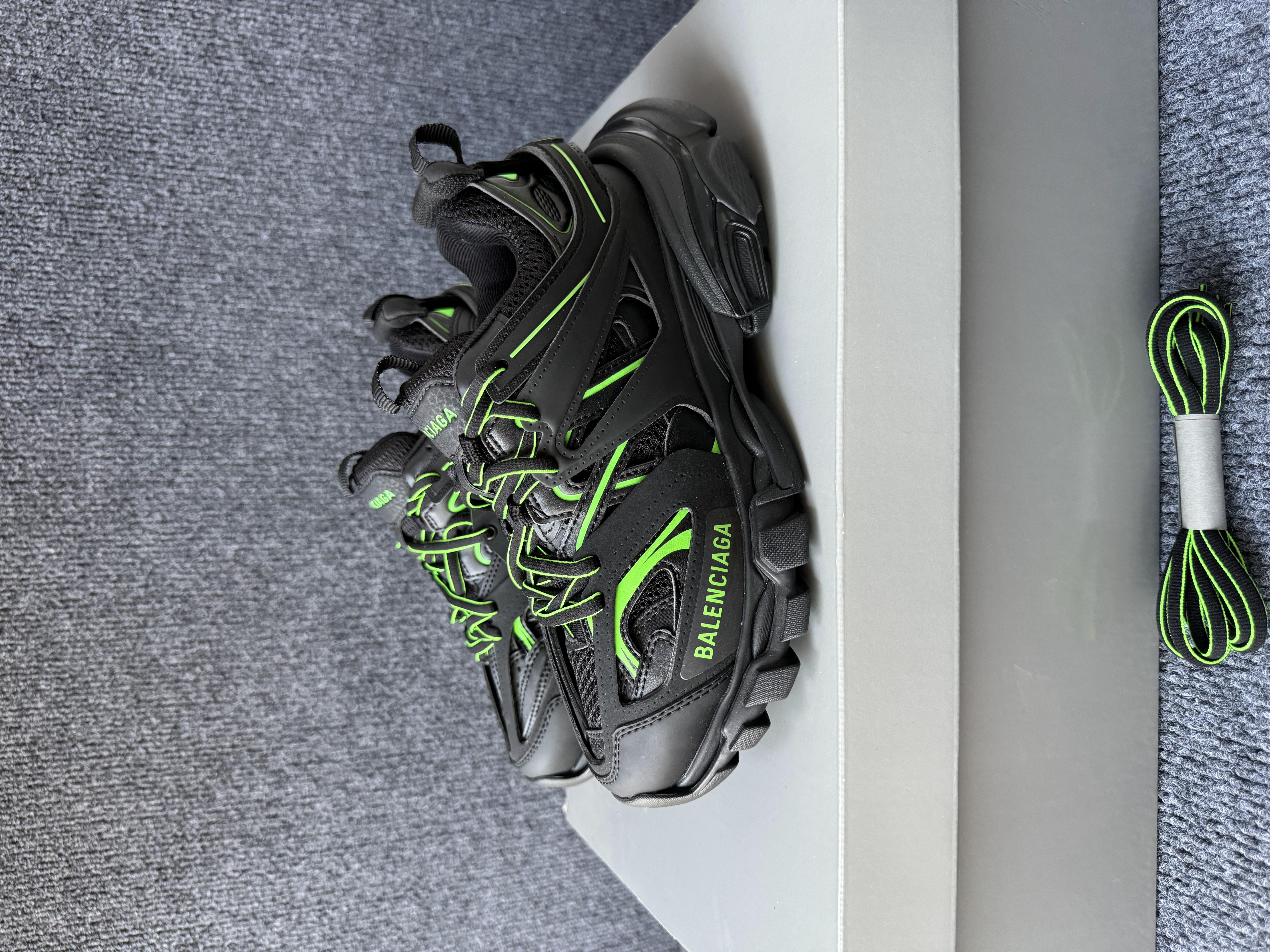 99新 Balenciaga/巴黎世家 36码 track 黑绿 老爹鞋 原盒