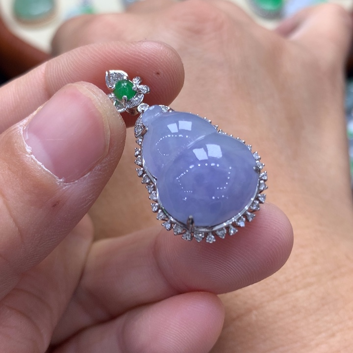 翡翠吊坠(不含链)18K金镶嵌