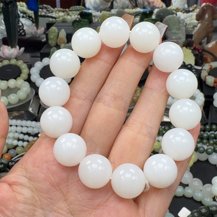 长***鹿和田玉未镶嵌手链