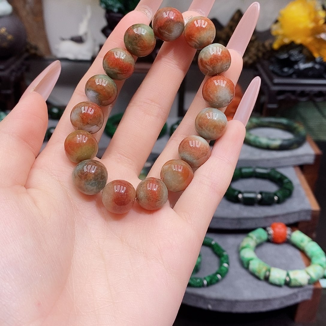 翡翠手链未镶嵌漂亮美眉