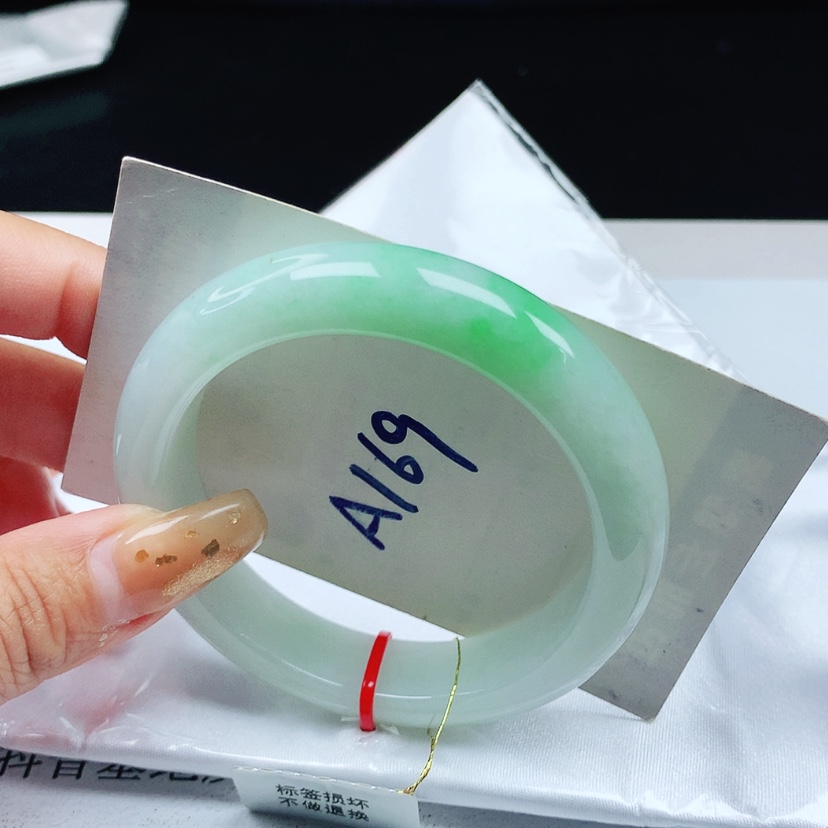 【闪购商品】翡翠手镯未镶嵌 正圈55