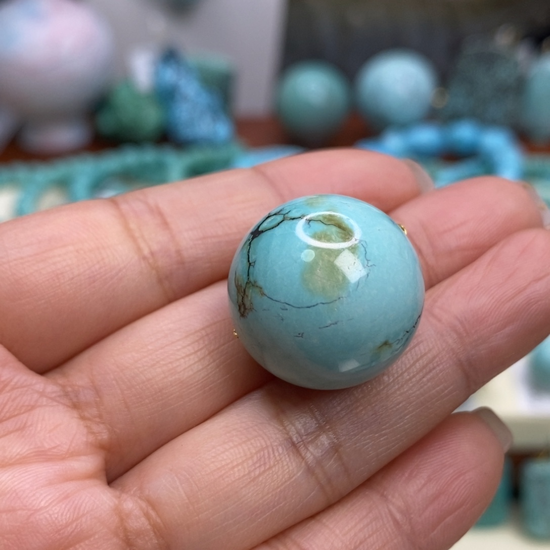 绿松石未镶嵌珠宝奇石19.6