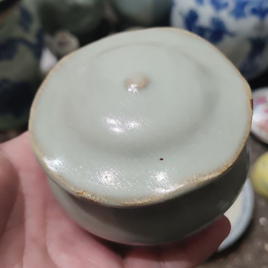 用***4摆件一件精美龙泉小盖罐全品