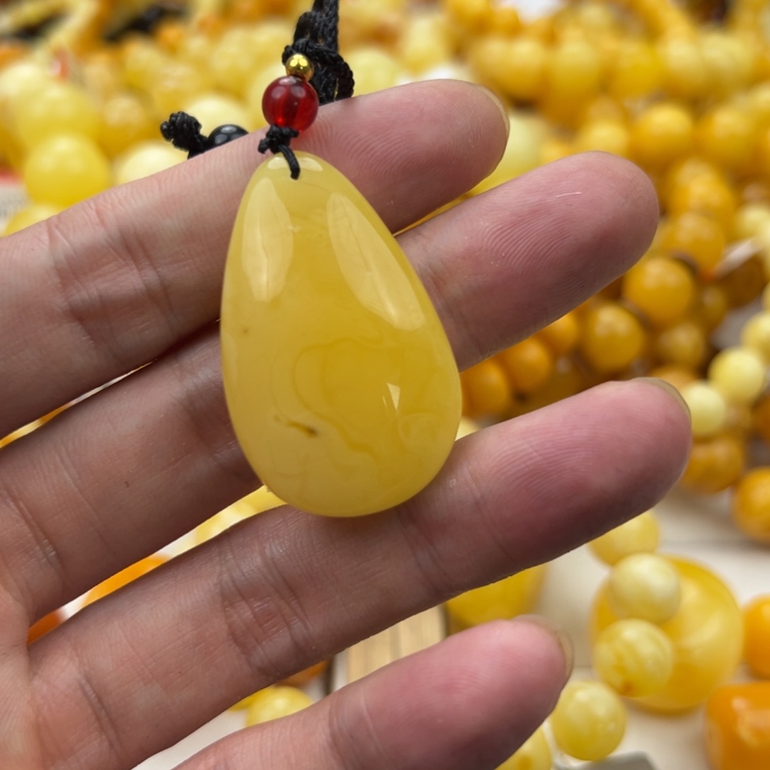 琥珀珠宝奇石未镶嵌