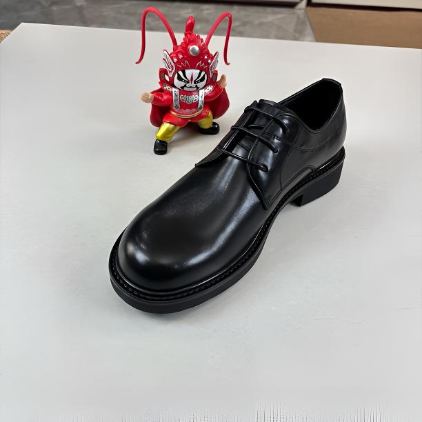 四季单款，2418111广州复古圆头小牛皮平纹商务休闲男款皮鞋