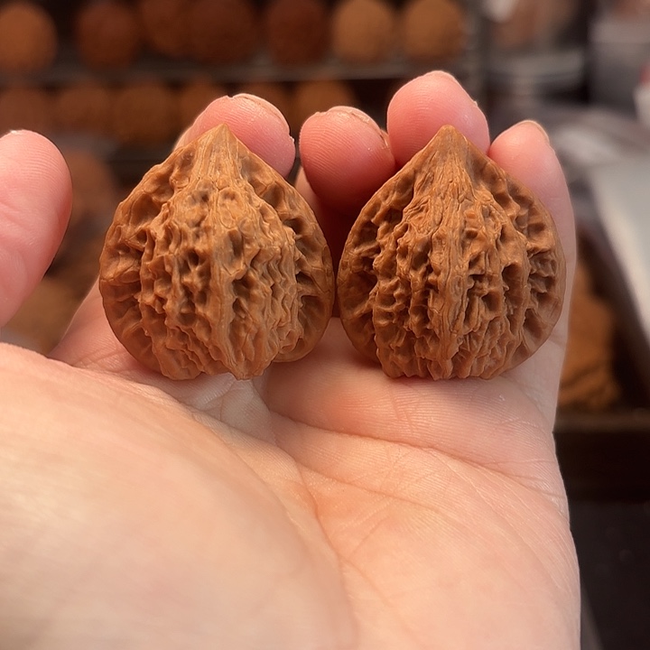 1文玩核桃昊天冠35-298