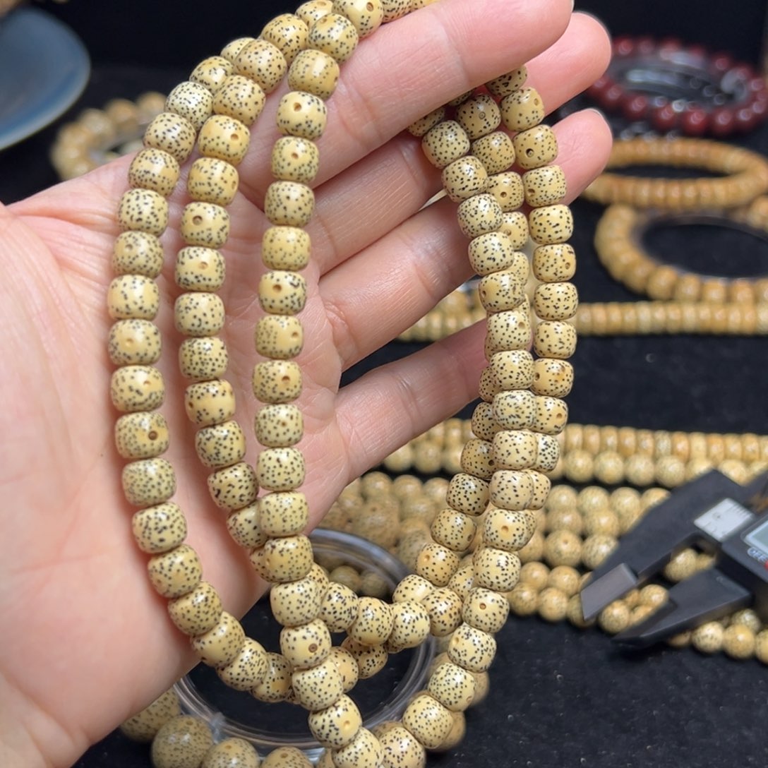 吊坠星月菩提7.7*6.7老型长串