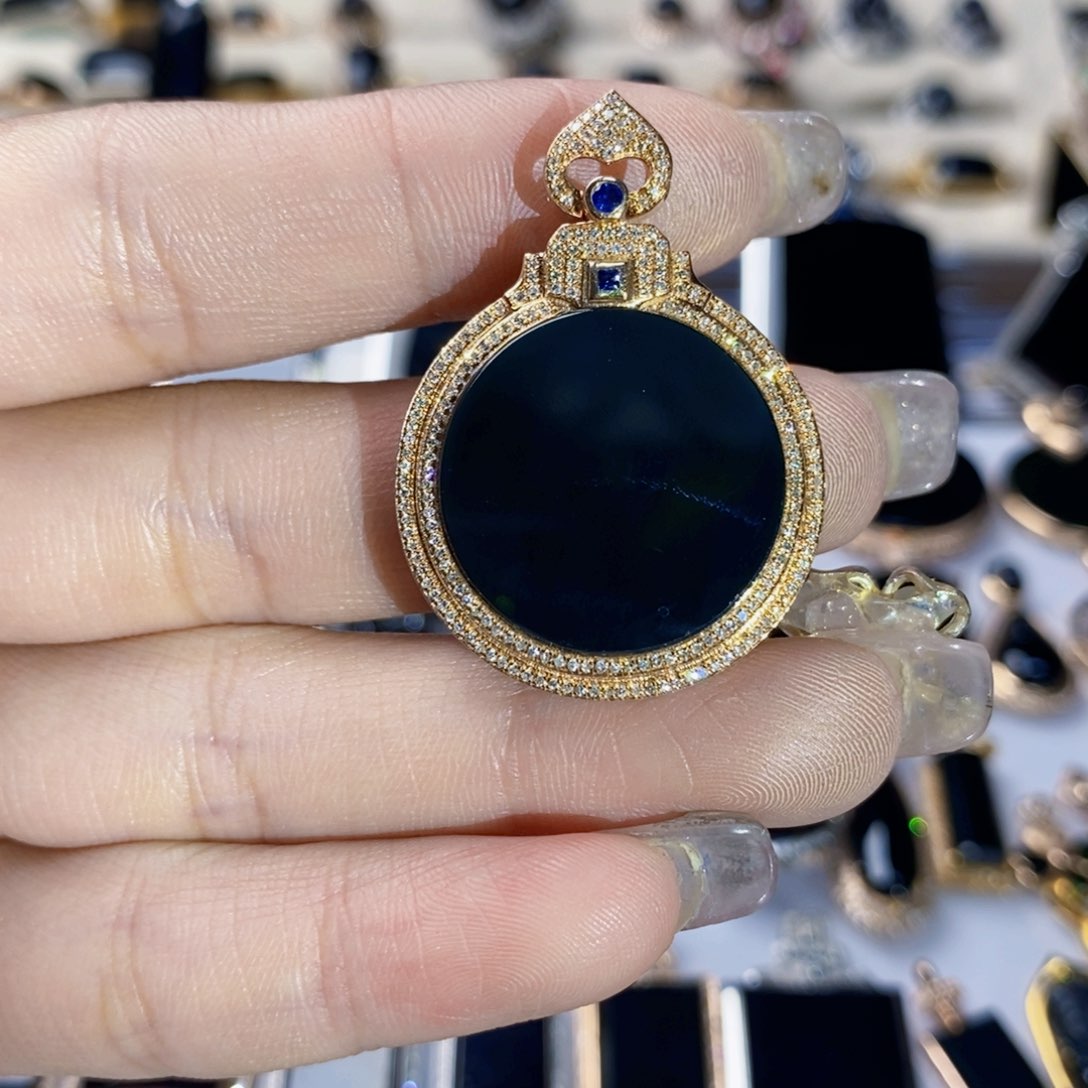 定制翡翠18K金镶嵌墨翠圆牌，清货价