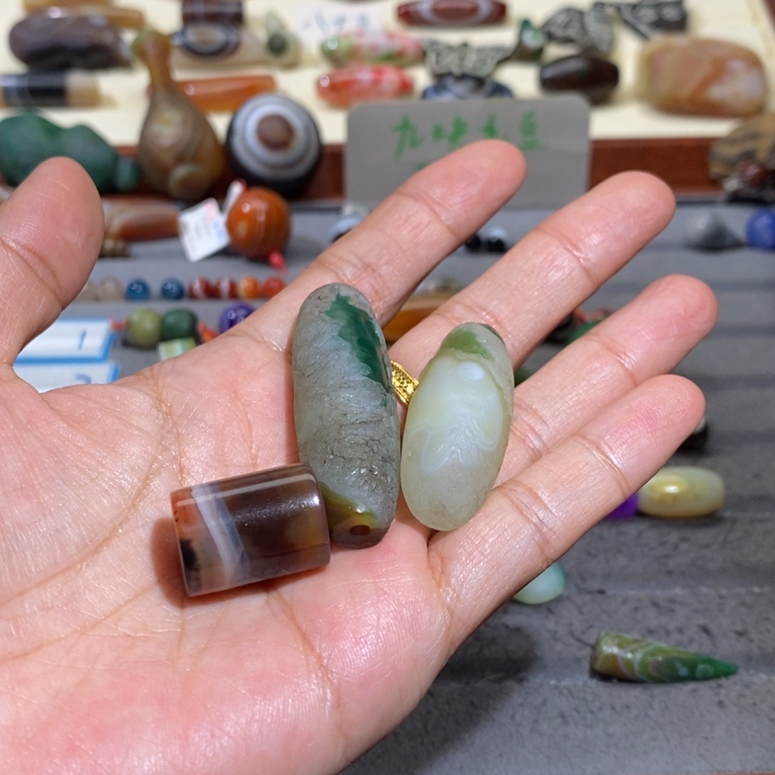 左***叶玛瑙/玉髓合金颈饰