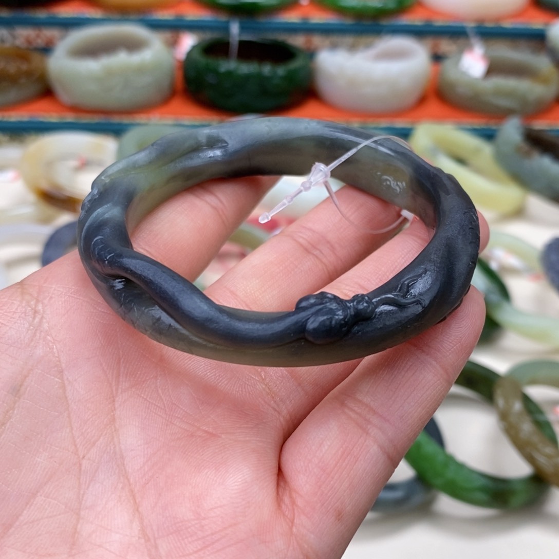 和田玉未镶嵌手镯55.8定制