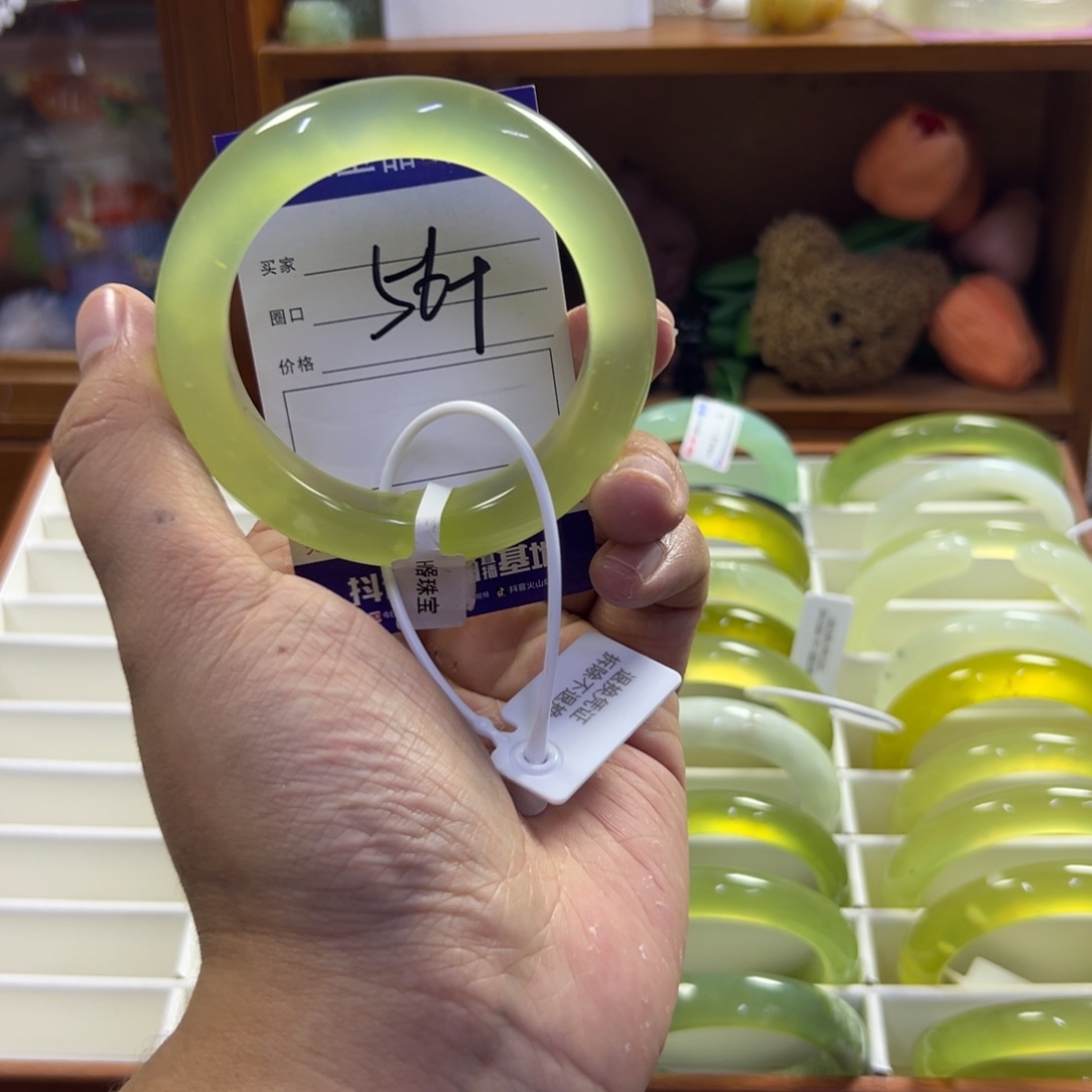 蛇纹石玉未镶嵌手镯529