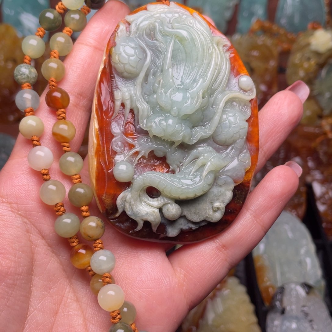 蛇纹石玉颈饰未镶嵌方*