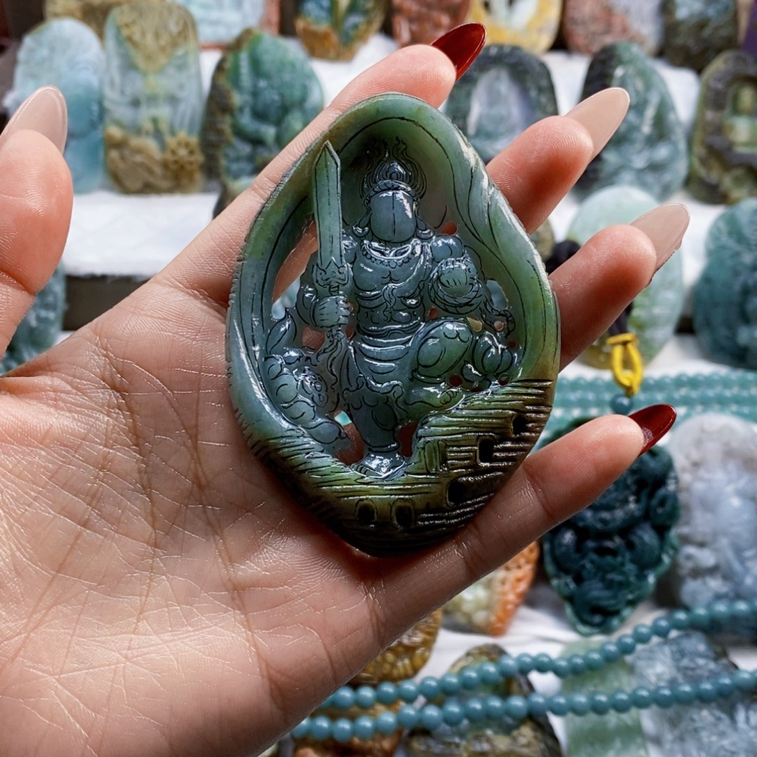 揽***月定制翡翠未镶嵌翡翠定制链接