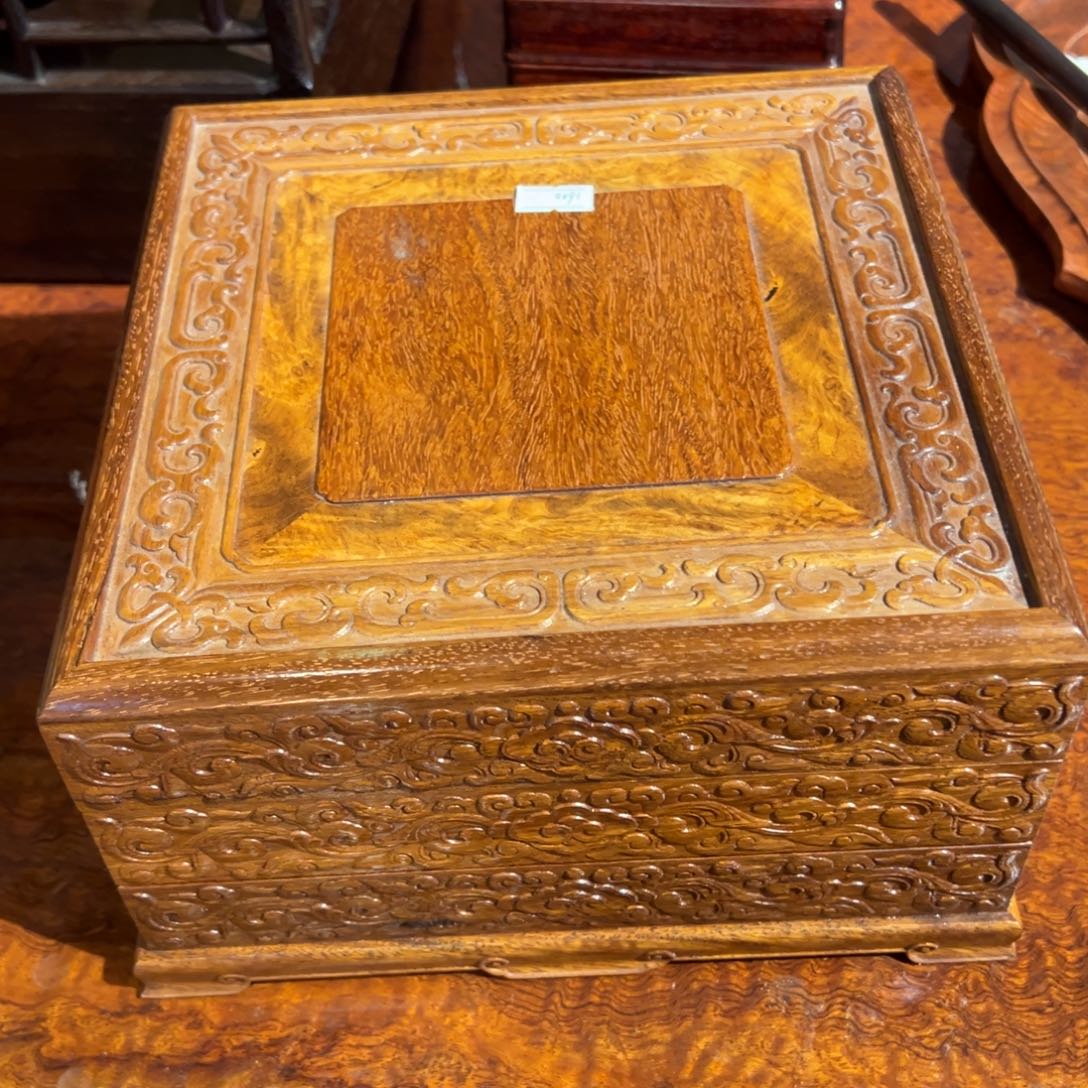 石***友花梨木类成套家具