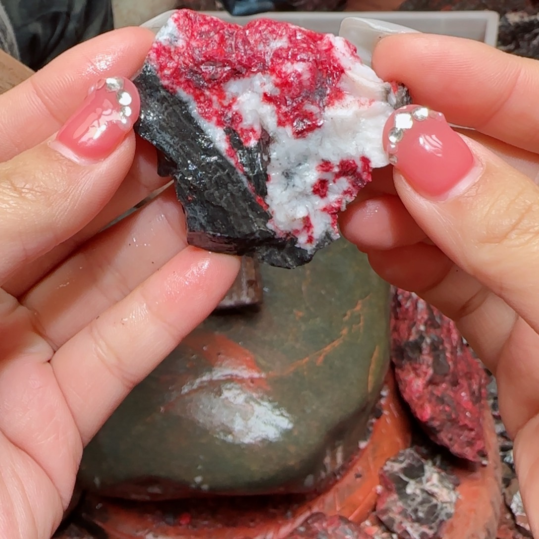 天然辰砂朱砂毛石头1