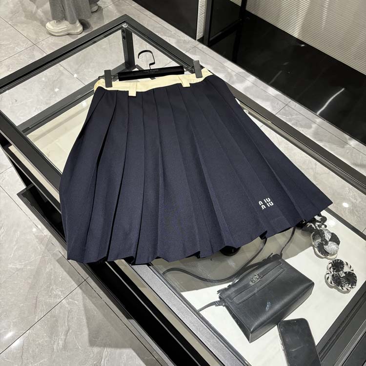 25年春装新款女装 时尚经典学院风显瘦蓝色百褶半裙-25W015