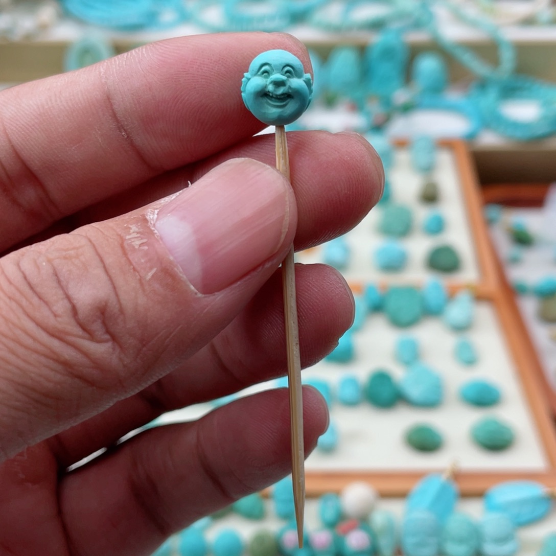 绿松石未镶嵌珠宝奇石