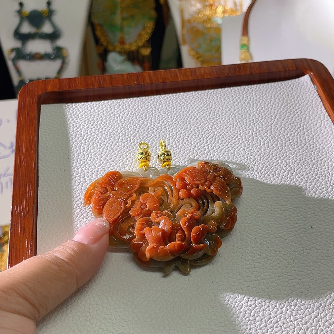 印***祥翡翠未镶嵌颈饰锁