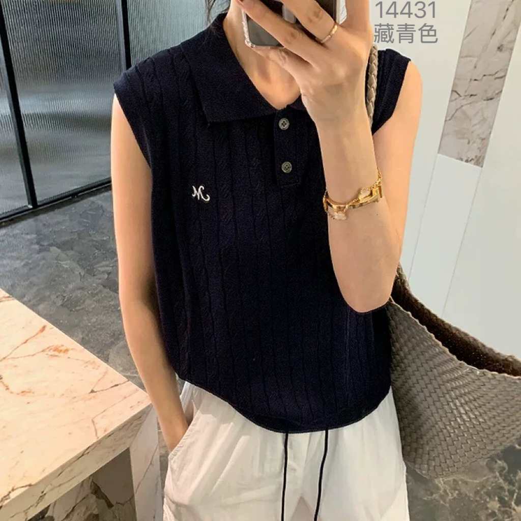 14431（部分无水洗唛，介意慎拍）WANGDAN新款翻领刺绣两粒扣背心