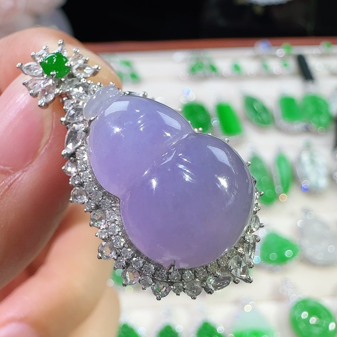 翡翠吊坠(不含链)18K金镶嵌