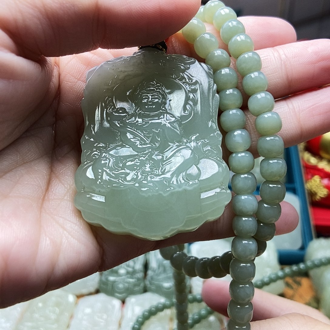 和田玉颈饰未镶嵌胡*