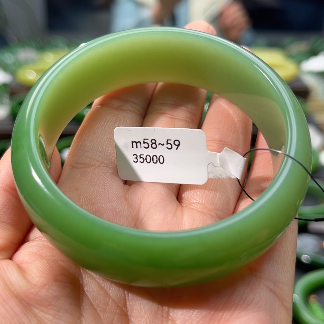 和田玉（碧玉）手镯未镶嵌