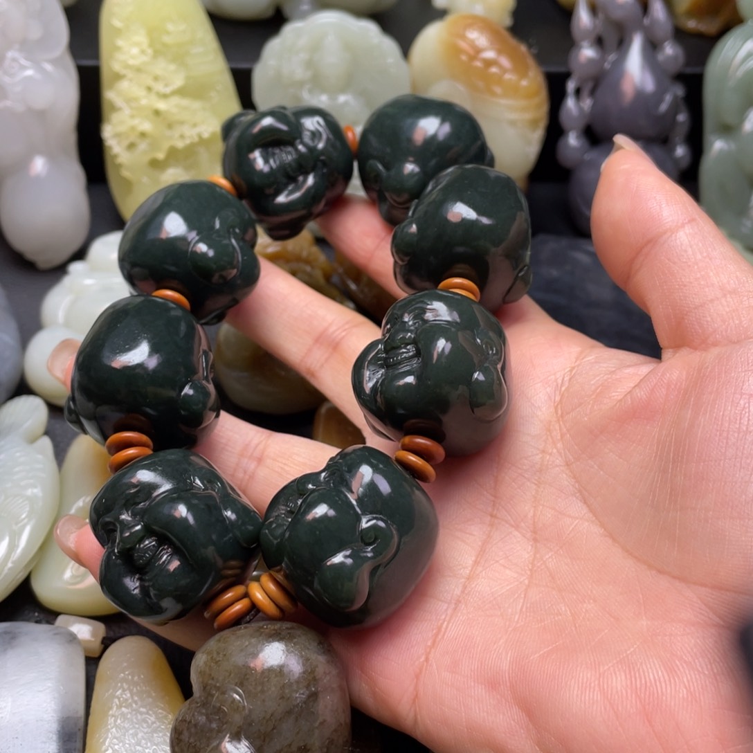 夜***声和田玉未镶嵌颈饰