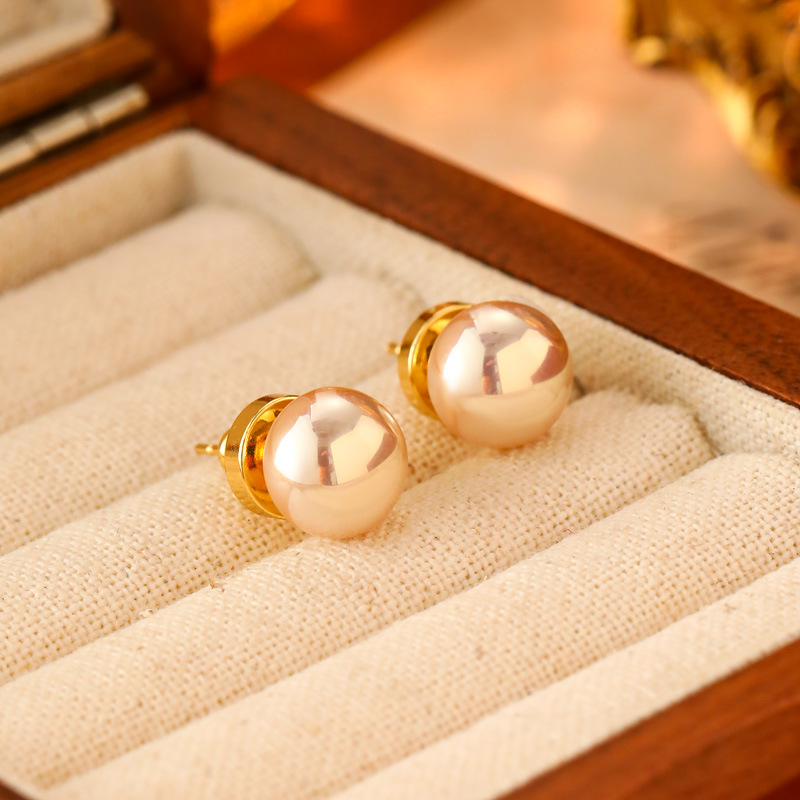 纯铜耳饰 扁圆馒头马贝珍珠耳钉女新款高级感轻奢气质百搭耳饰