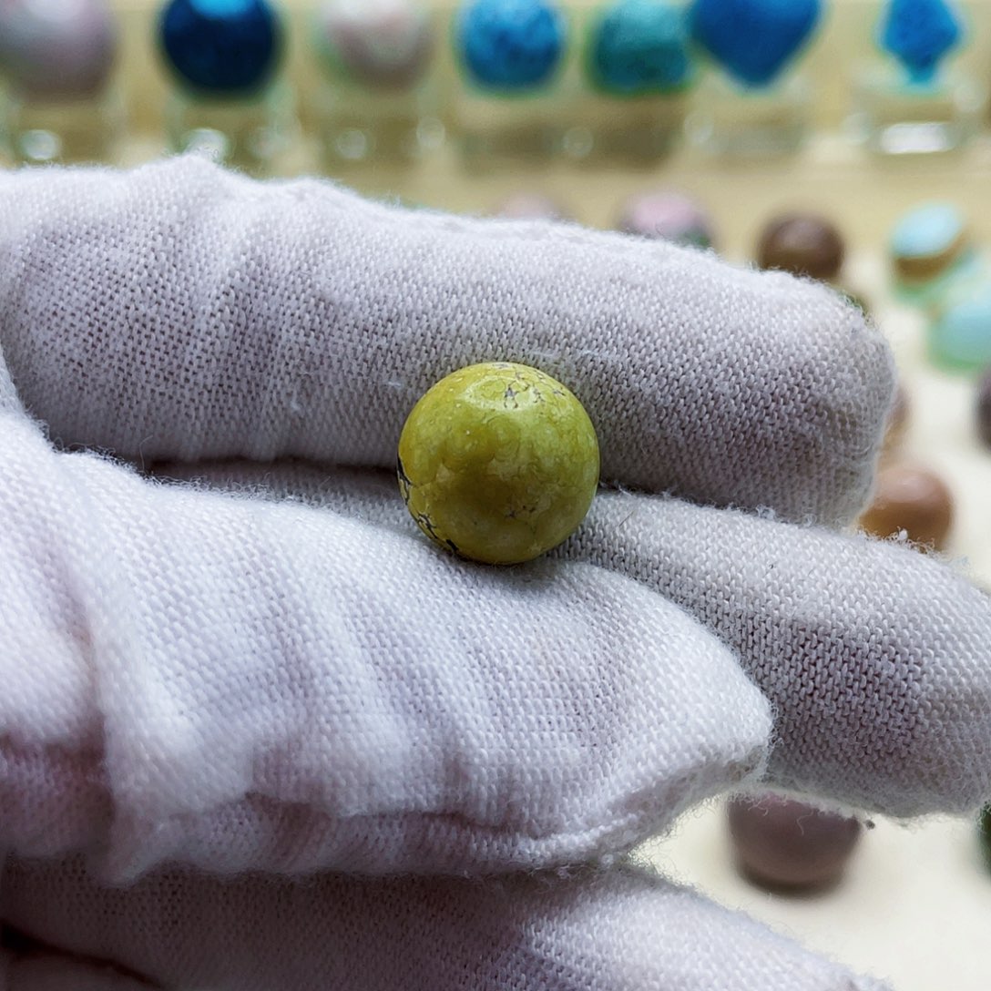 绿松石菜籽荧光绿12.3未镶嵌