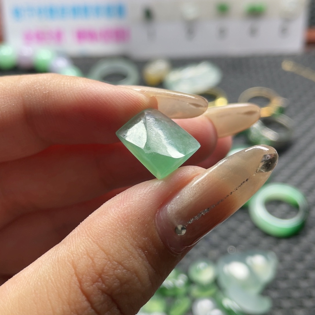 定制翡翠未镶嵌   翡翠
