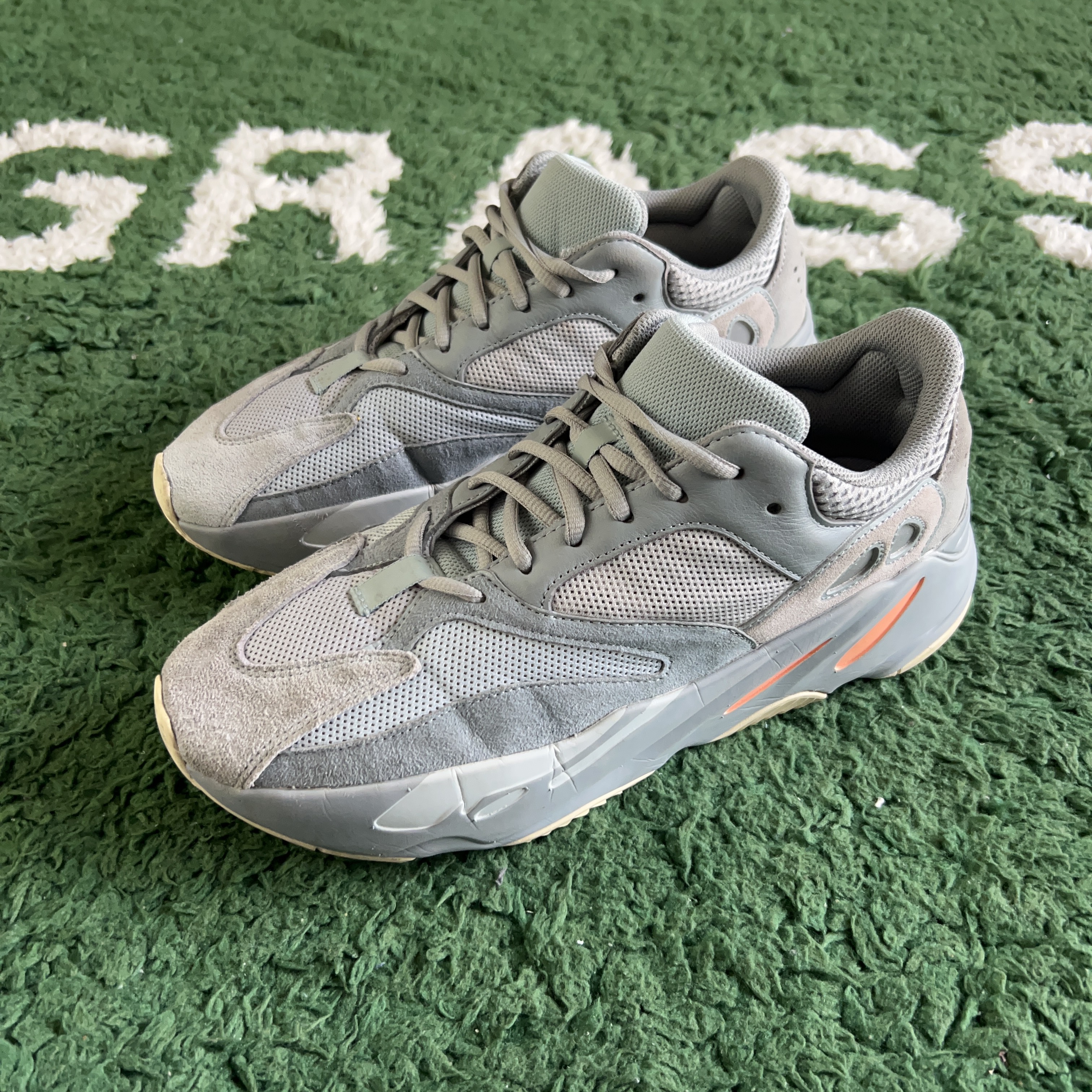 45码/Yeezy700灰色老爹鞋球鞋/95新好成色无原盒惯性