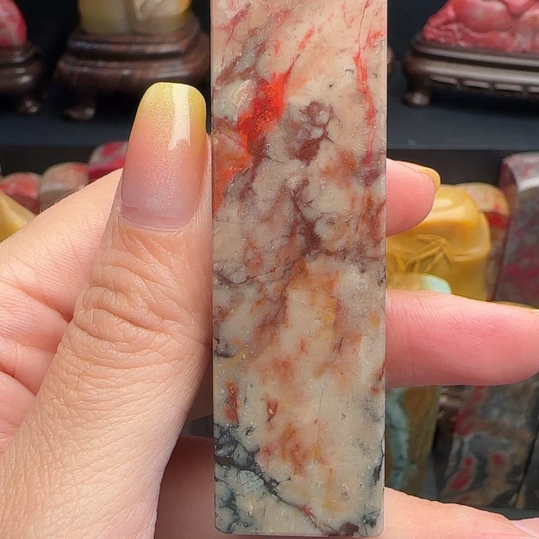 昌化石昌化鸡血石