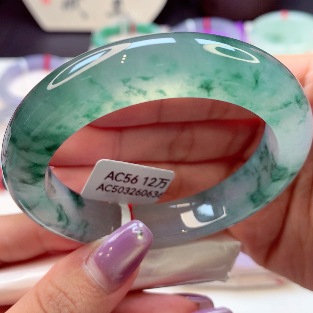 翡翠手镯未镶嵌泥鳅背19号66