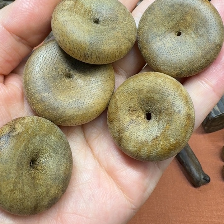 沉香吊坠馨安居沉香定制款发其一