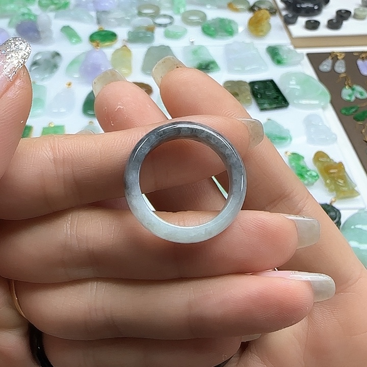 翡翠颈饰未镶嵌圈口19